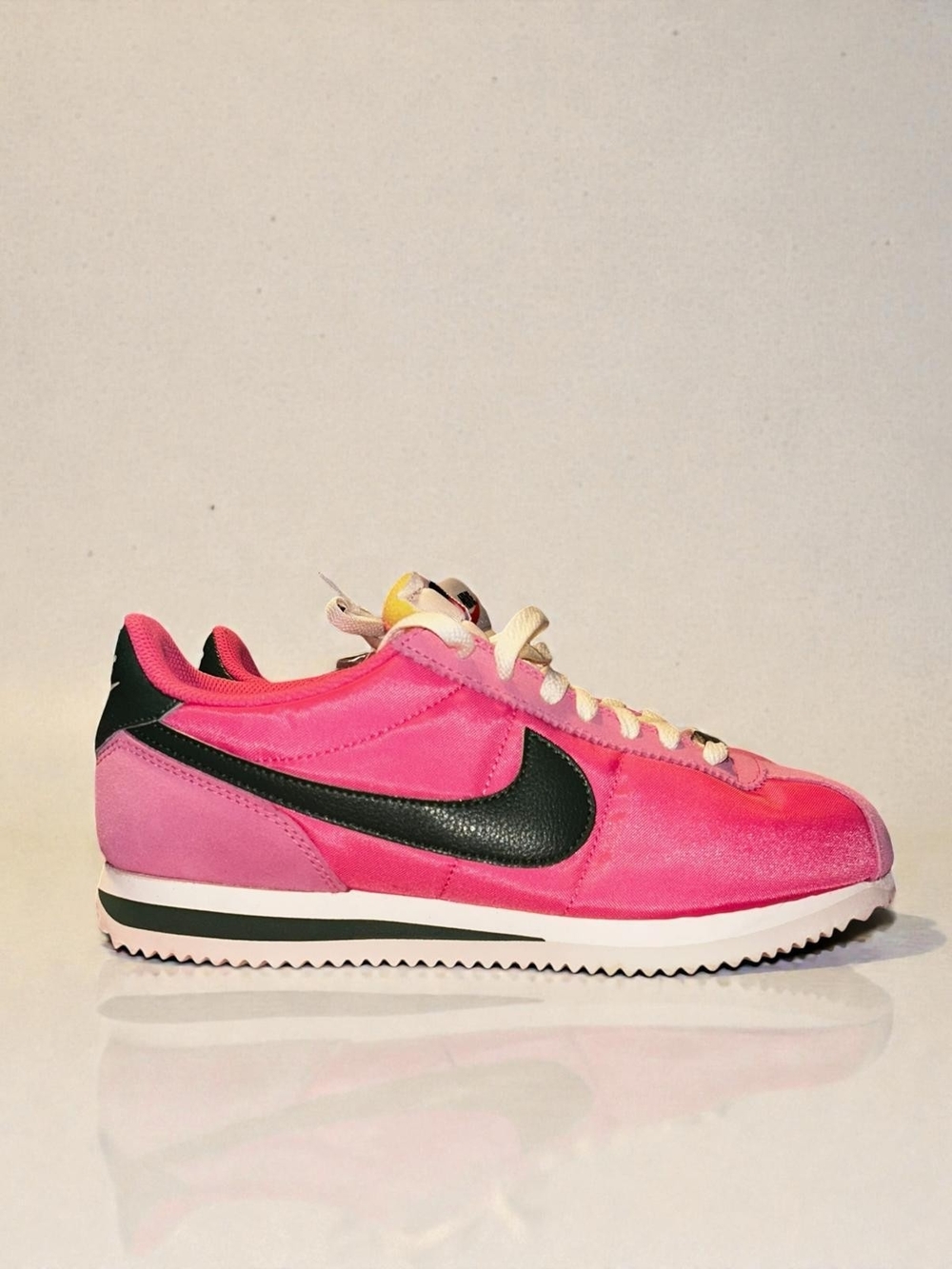 Nike Women's Pink & Black Retro Runner Sneaker